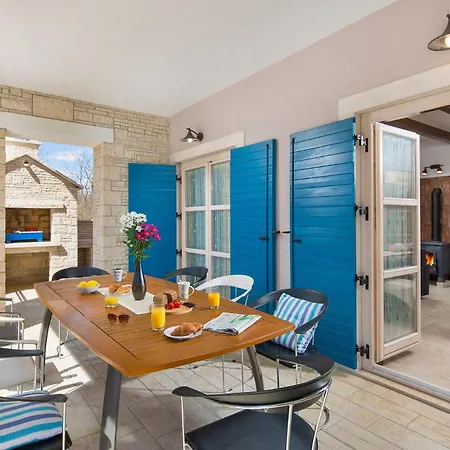Sunny Holiday home